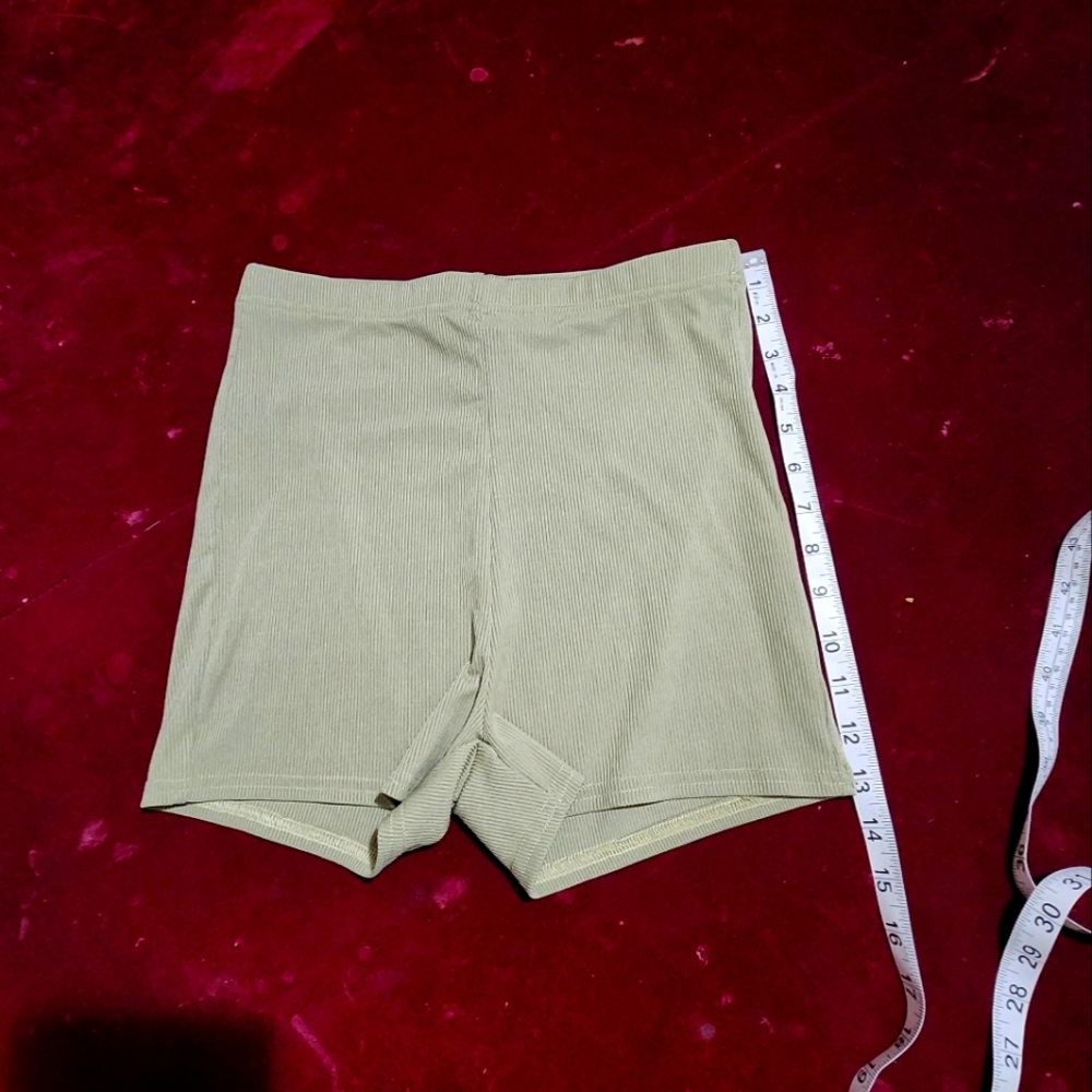 Shorts - Picture 5 of 5